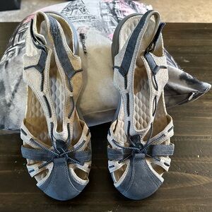 Navy and Beige Women's Sandals